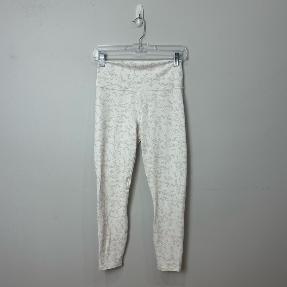 Fabletics Define High Waisted 7/8 leggings white camo